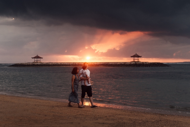 Janzen Family Chasing Sunrise in Sanur Beach